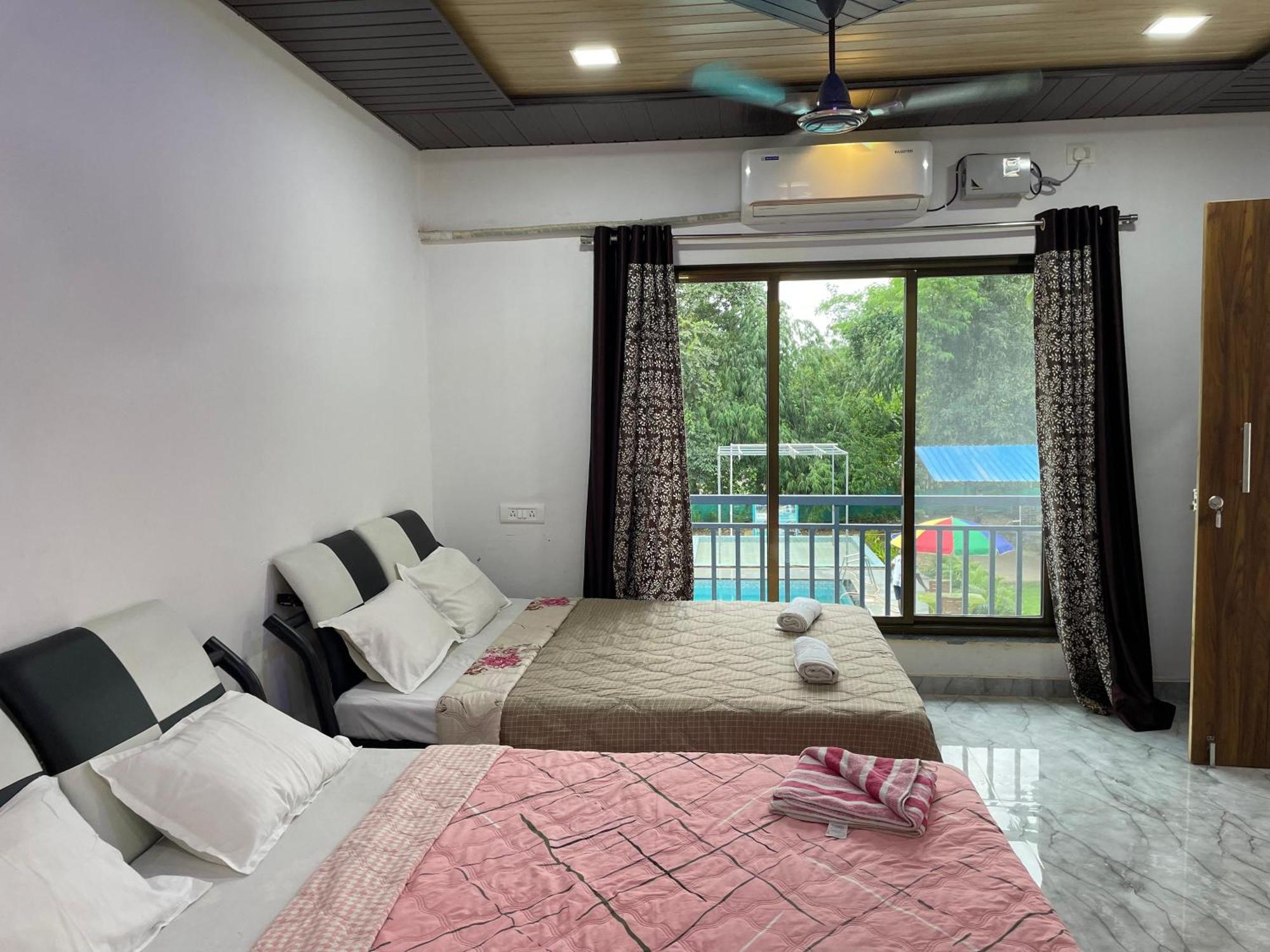 Riverland Farm And Resort Karjat Exteriör bild