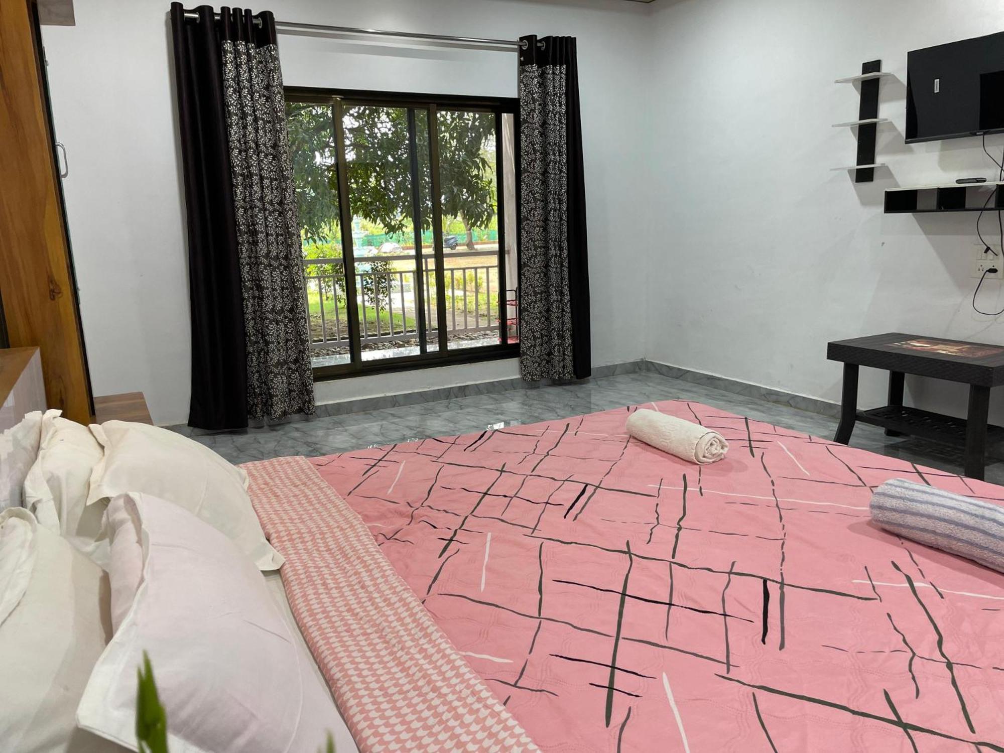 Riverland Farm And Resort Karjat Exteriör bild