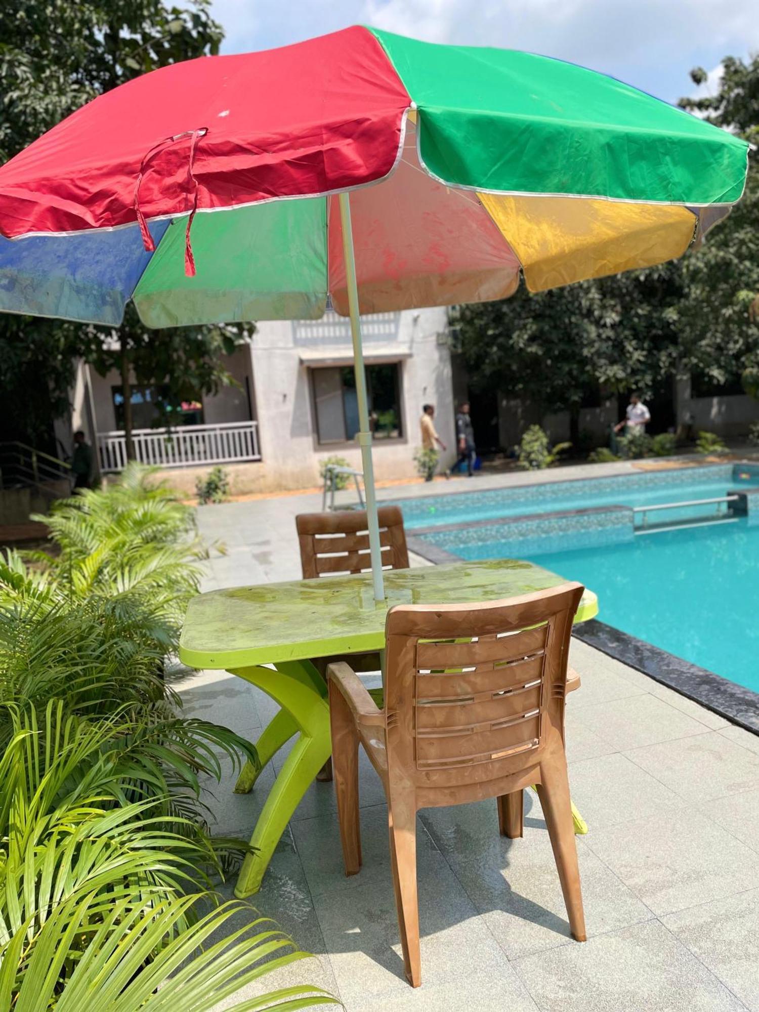 Riverland Farm And Resort Karjat Exteriör bild