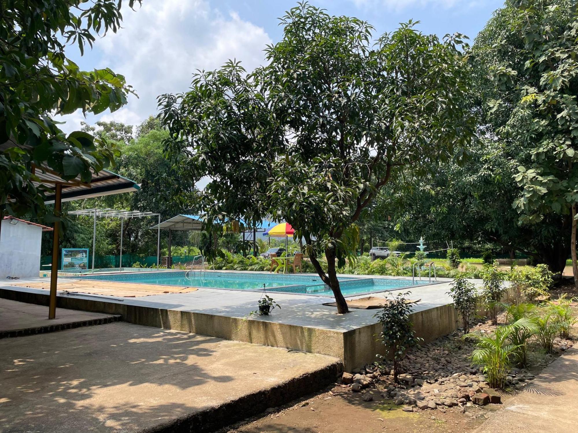 Riverland Farm And Resort Karjat Exteriör bild