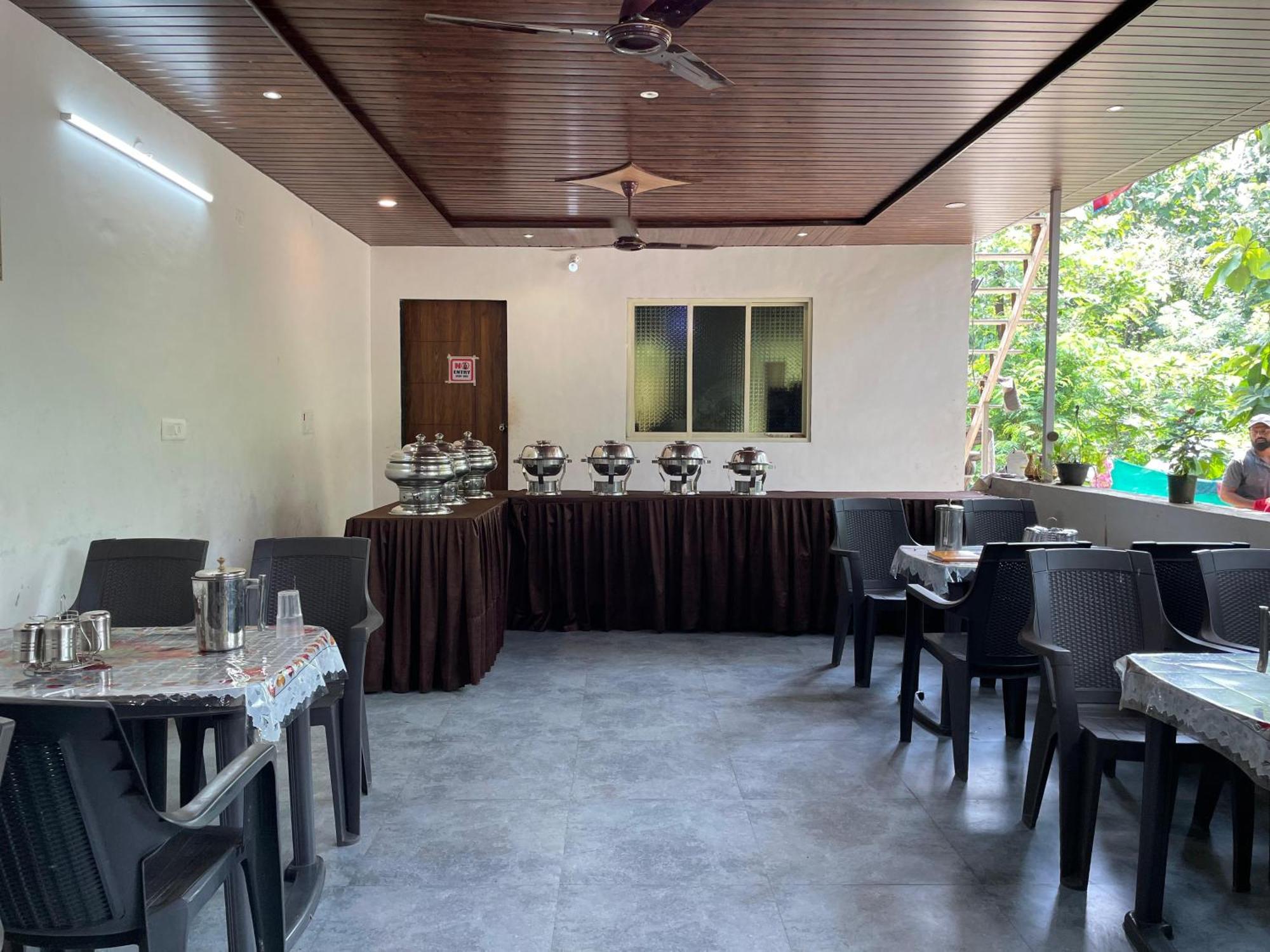 Riverland Farm And Resort Karjat Exteriör bild