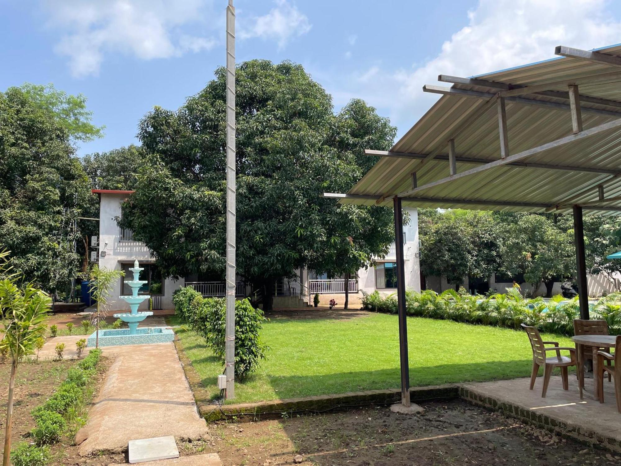 Riverland Farm And Resort Karjat Exteriör bild