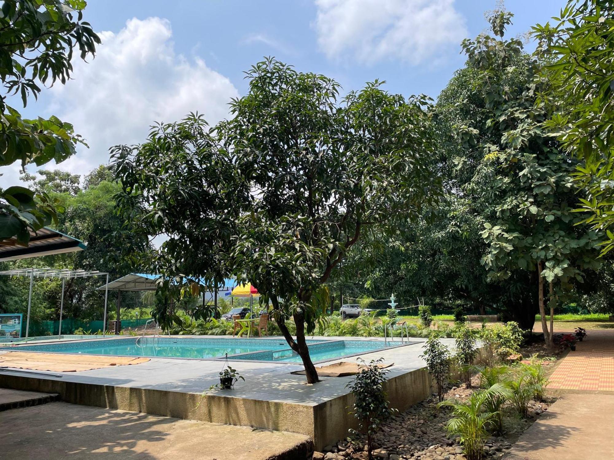 Riverland Farm And Resort Karjat Exteriör bild